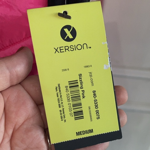 Xersion Quilted Puffer Vest - Picture 8 of 8